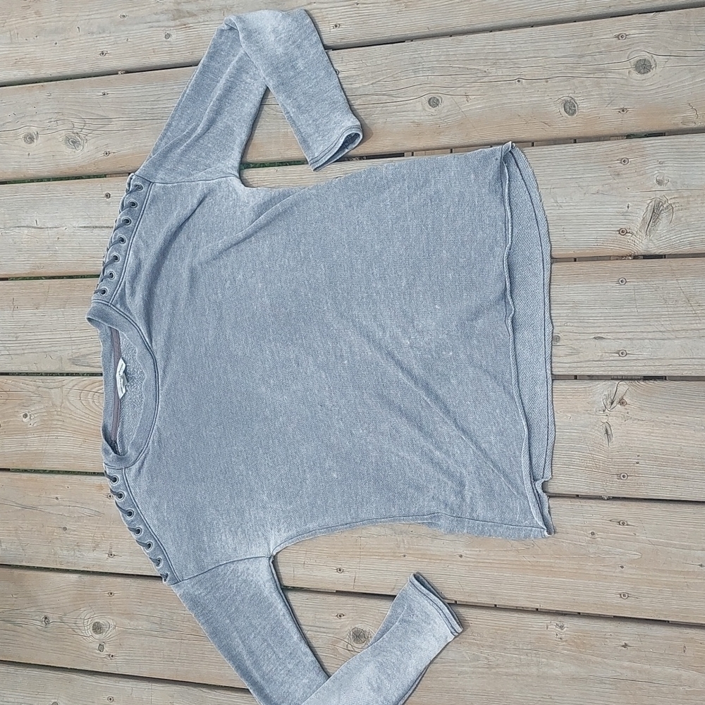 American Eagle sweatshirt